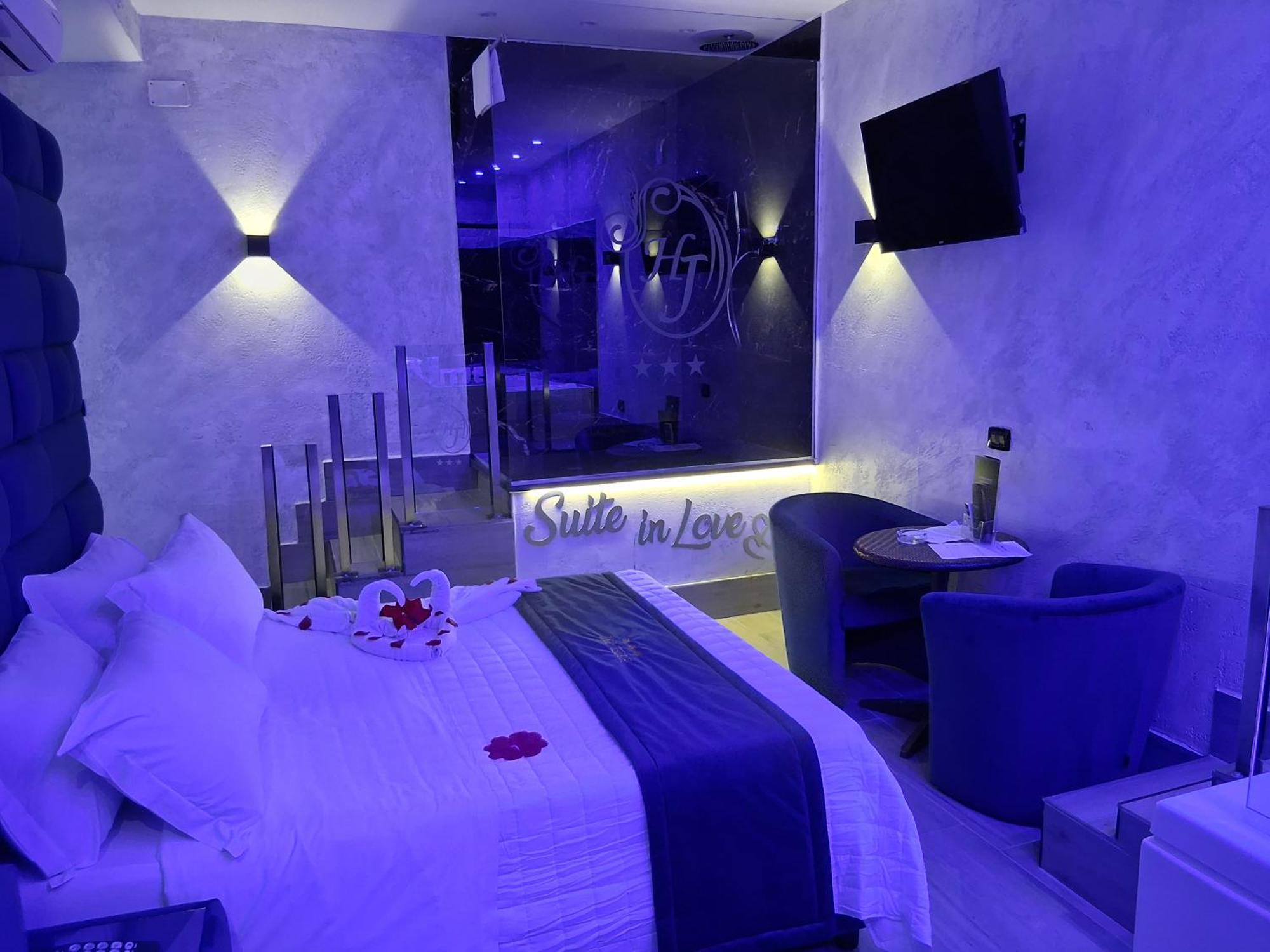 קסטל וולטורנו Hotel Joy מראה חיצוני תמונה