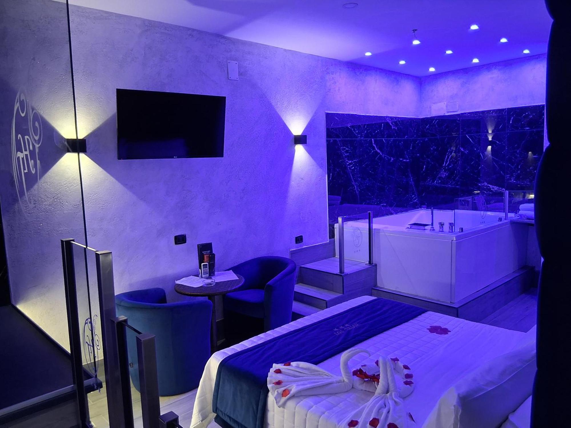קסטל וולטורנו Hotel Joy מראה חיצוני תמונה