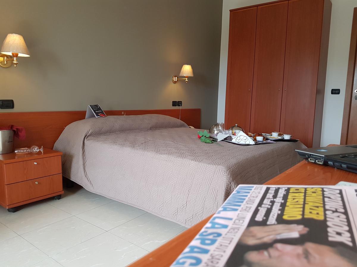 קסטל וולטורנו Hotel Joy חדר תמונה