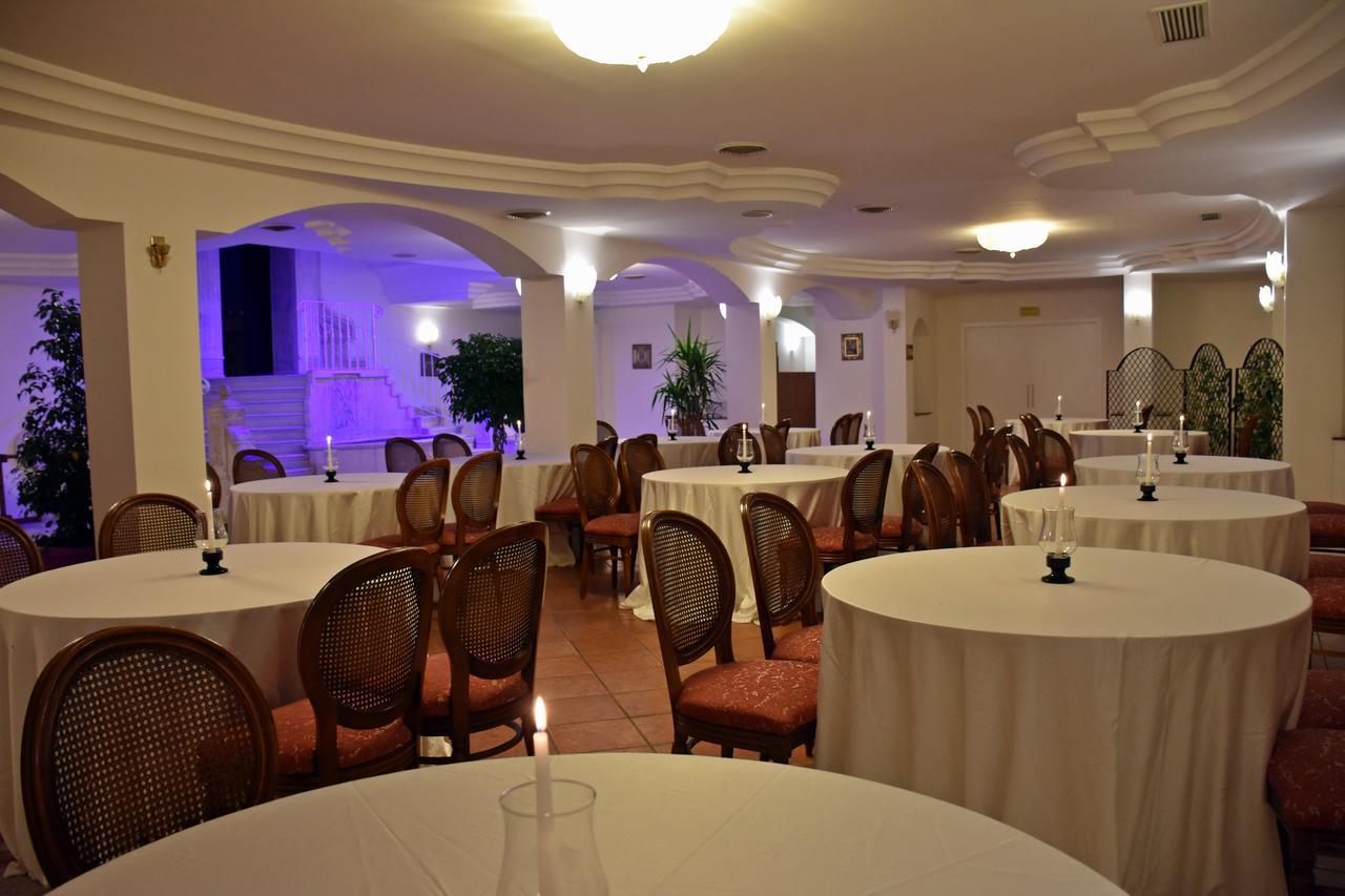 קסטל וולטורנו Hotel Joy מראה חיצוני תמונה