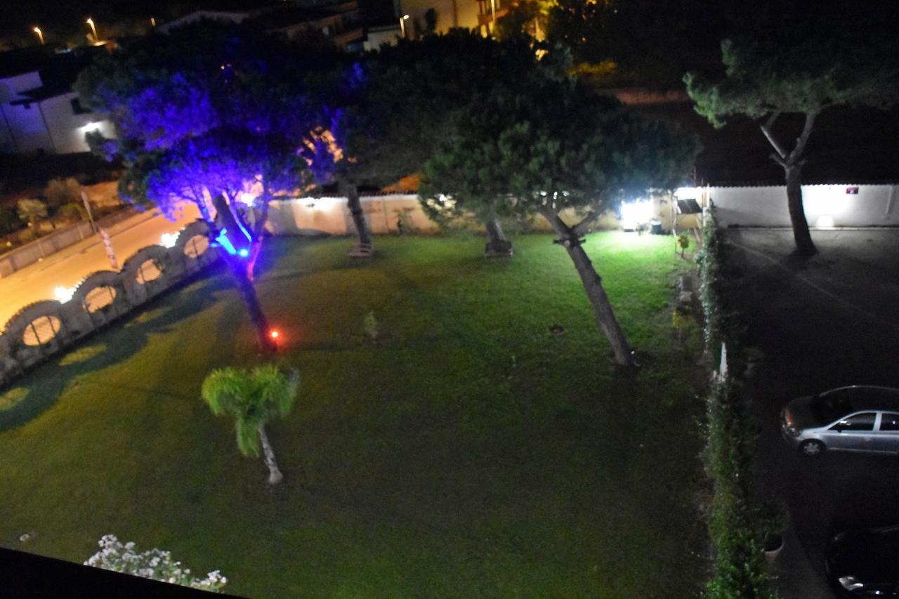 קסטל וולטורנו Hotel Joy מראה חיצוני תמונה