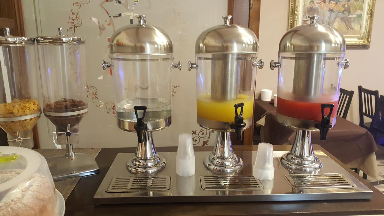 קסטל וולטורנו Hotel Joy מראה חיצוני תמונה