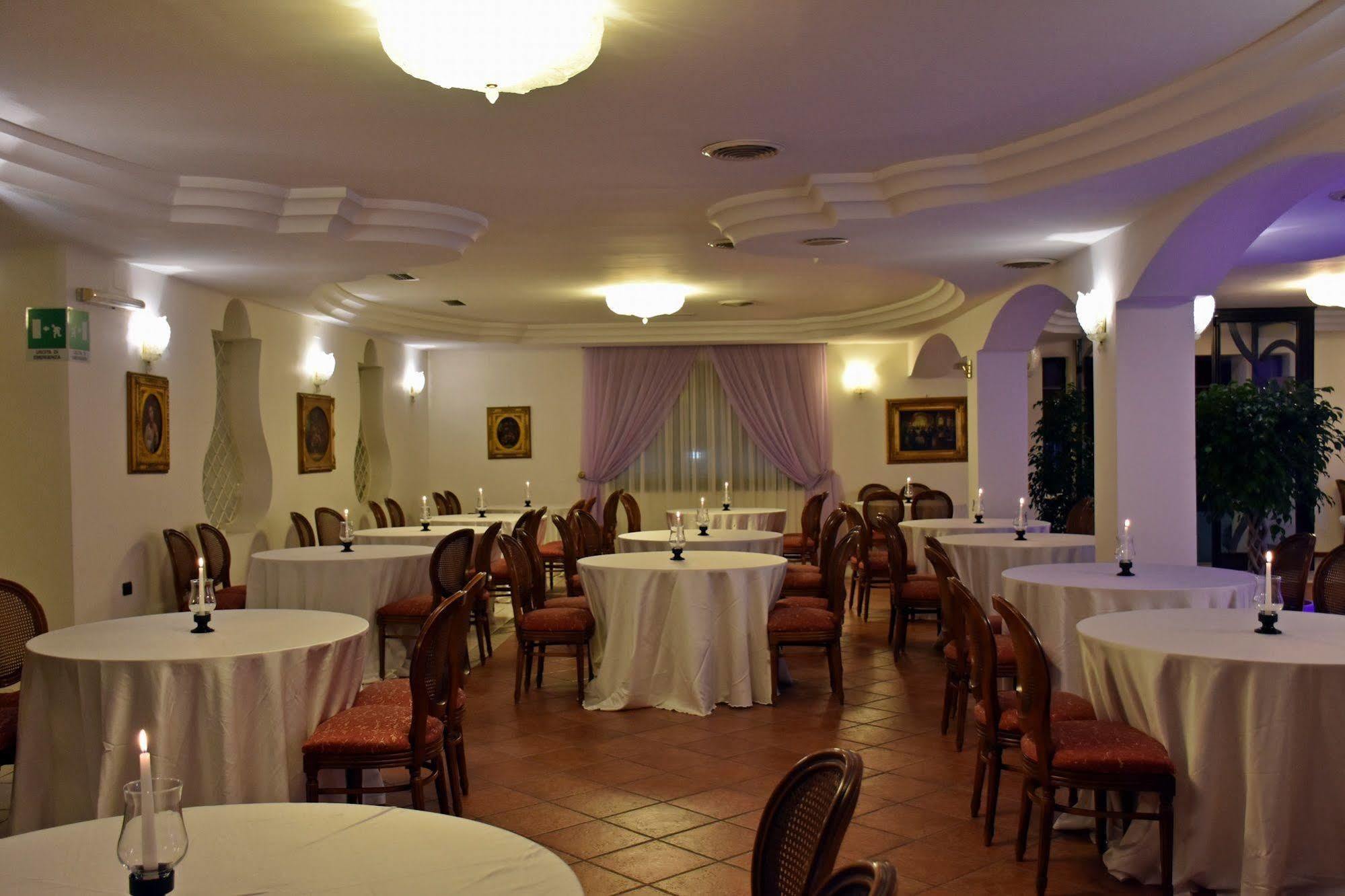 קסטל וולטורנו Hotel Joy מראה חיצוני תמונה