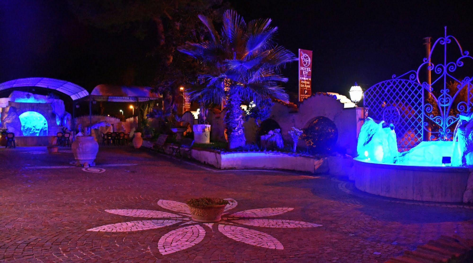 קסטל וולטורנו Hotel Joy מראה חיצוני תמונה